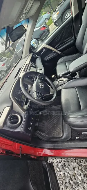 Toyota RAV4 2014 Red