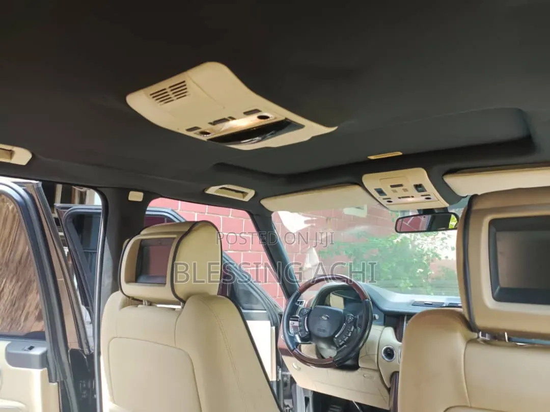 Land Rover Range Rover Vogue 2012 Black