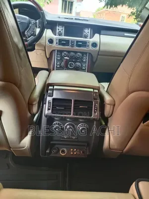 Land Rover Range Rover Vogue 2012 Black