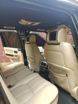 Land Rover Range Rover Vogue 2012 Black