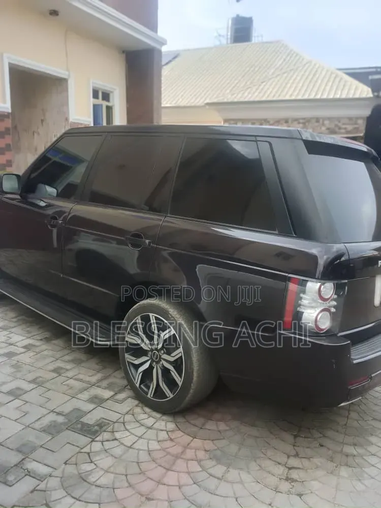 Land Rover Range Rover Vogue 2012 Black