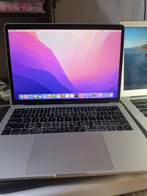 Laptop Apple MacBook Pro 2017 8GB Intel Core i5 SSD 256GB