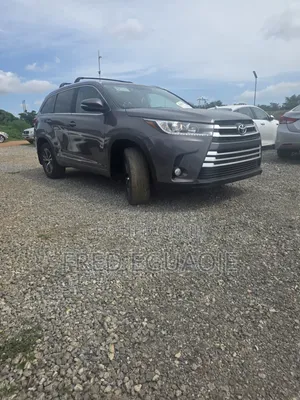 Toyota Highlander XLE V6 4x2 (3.5L 6cyl 6A) 2016 Gray
