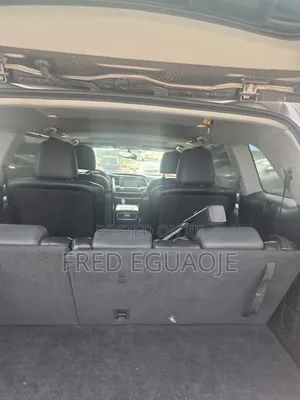 Toyota Highlander XLE V6 4x2 (3.5L 6cyl 6A) 2016 Gray