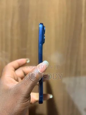 New Apple iPhone 16 Plus 128 GB Blue
