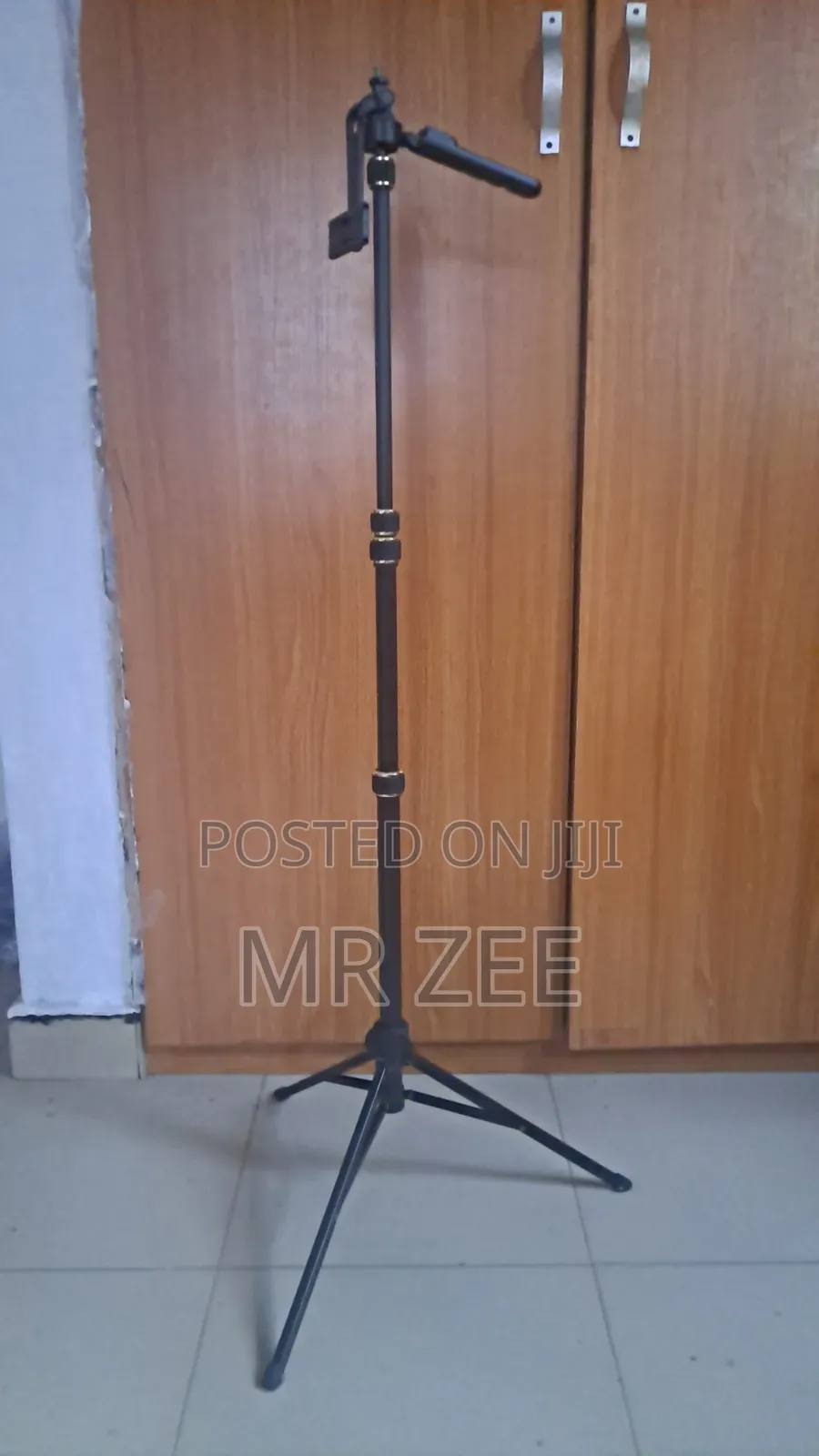 Tripod Stand