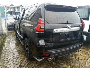 Toyota Land Cruiser Prado 2.8 2023 Black