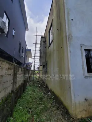 6bdrm Duplex in Royal Estate, Obio-Akpor for sale