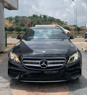 Mercedes-Benz E300 2017 Black