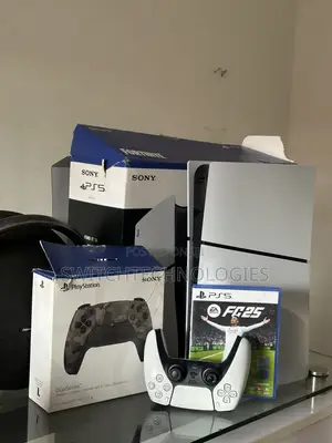 PlayStation 5 Slim , 2 Pads and 4 Games