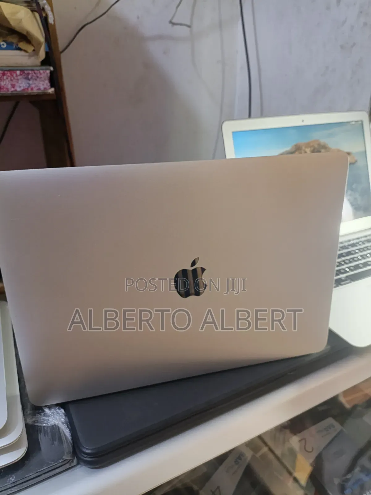 Laptop Apple MacBook Pro 2017 8GB Intel Core i5 SSD 256GB