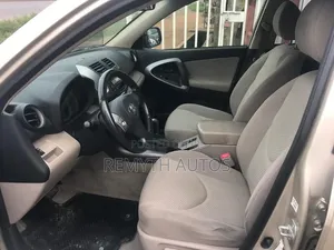 Toyota RAV4 2008 Gold