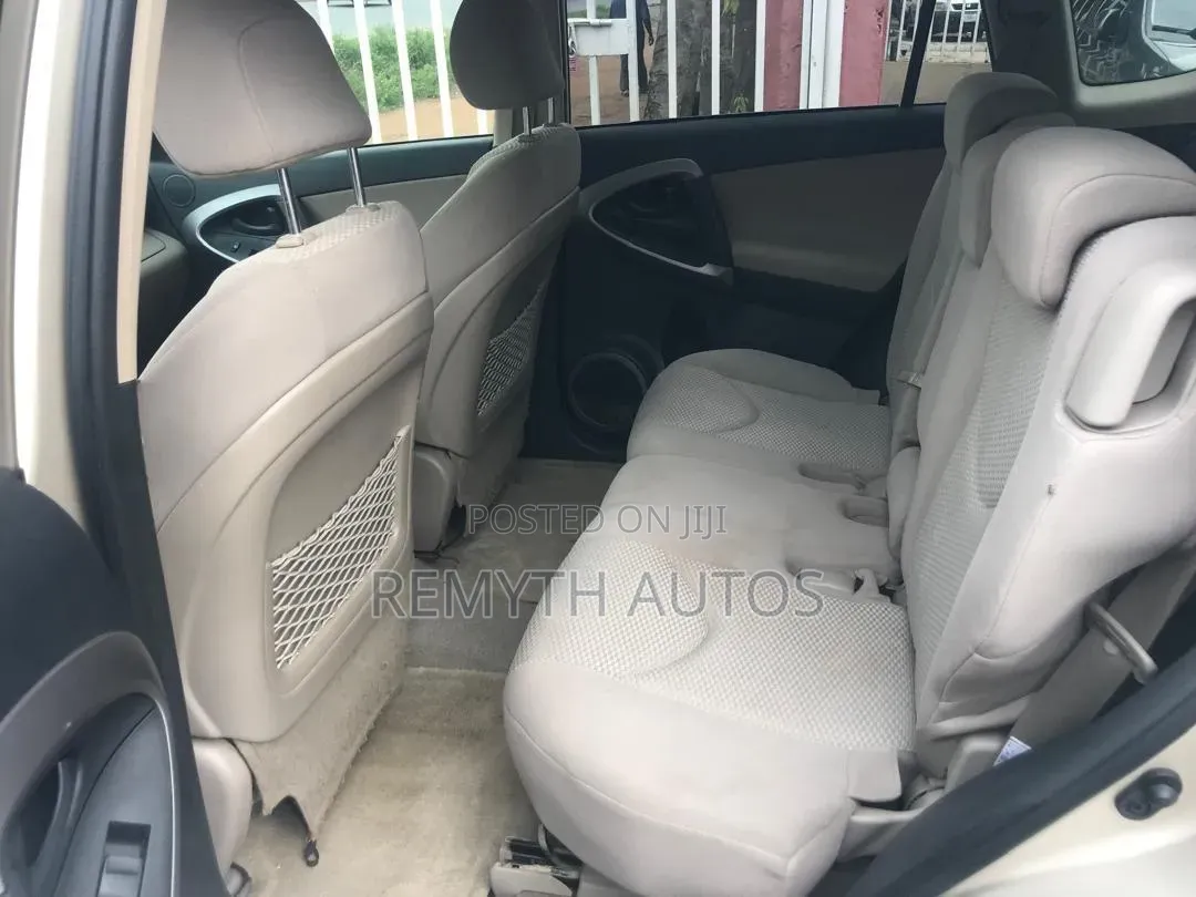 Toyota RAV4 2008 Gold