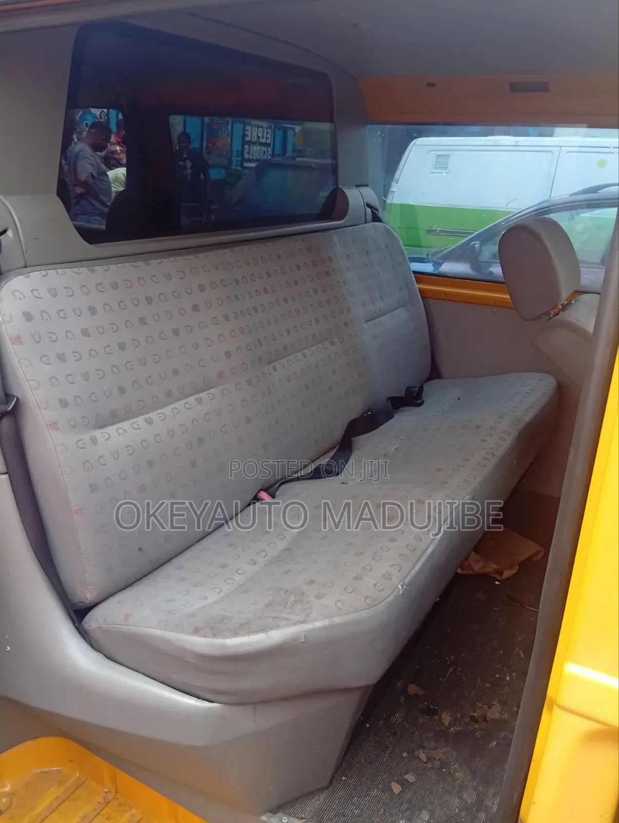 Volkswagen Transporter 2005 Yellow
