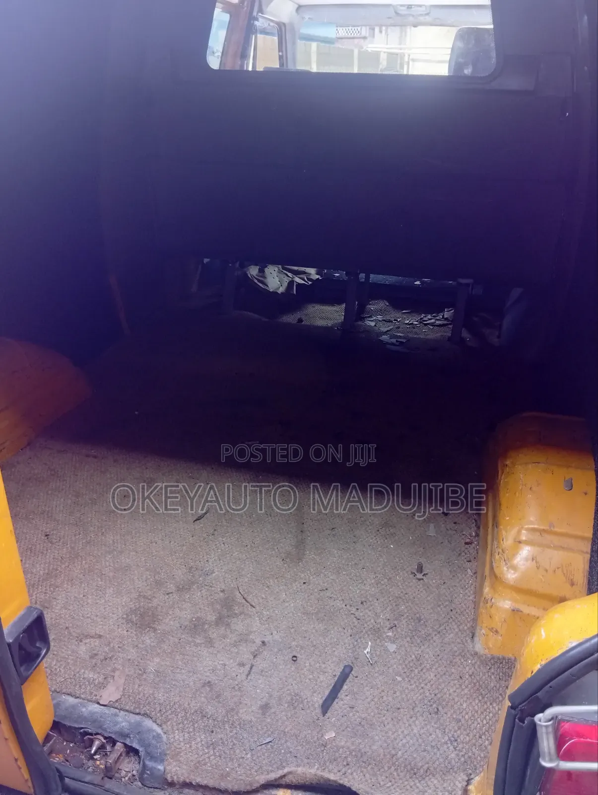Volkswagen Transporter 2005 Yellow