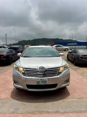 Toyota Venza 2010 Silver