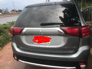 Mitsubishi Outlander 2016 Gray