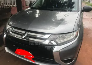 Mitsubishi Outlander 2016 Gray
