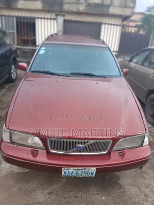 Volvo C70 2003 Red