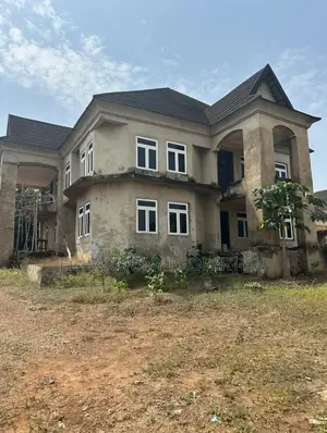 5bdrm Duplex in Alagbaka Gra, Akure for sale