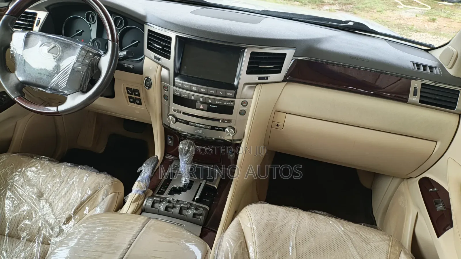 Lexus LX 2015 White