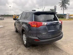 Toyota RAV4 LE 4dr SUV AWD (2.5L 4cyl 6A) 2014 Blue