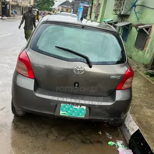 Toyota Yaris 2007 Gray