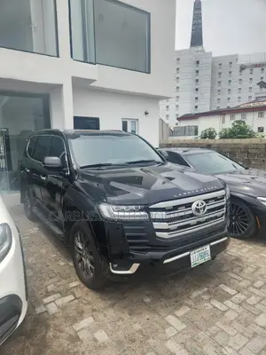 Toyota Land Cruiser 4.6 V8 GX-R 2013 Black
