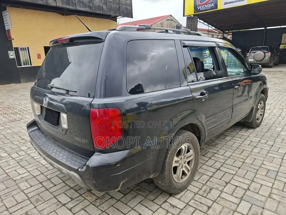 Honda Pilot 2004 Black