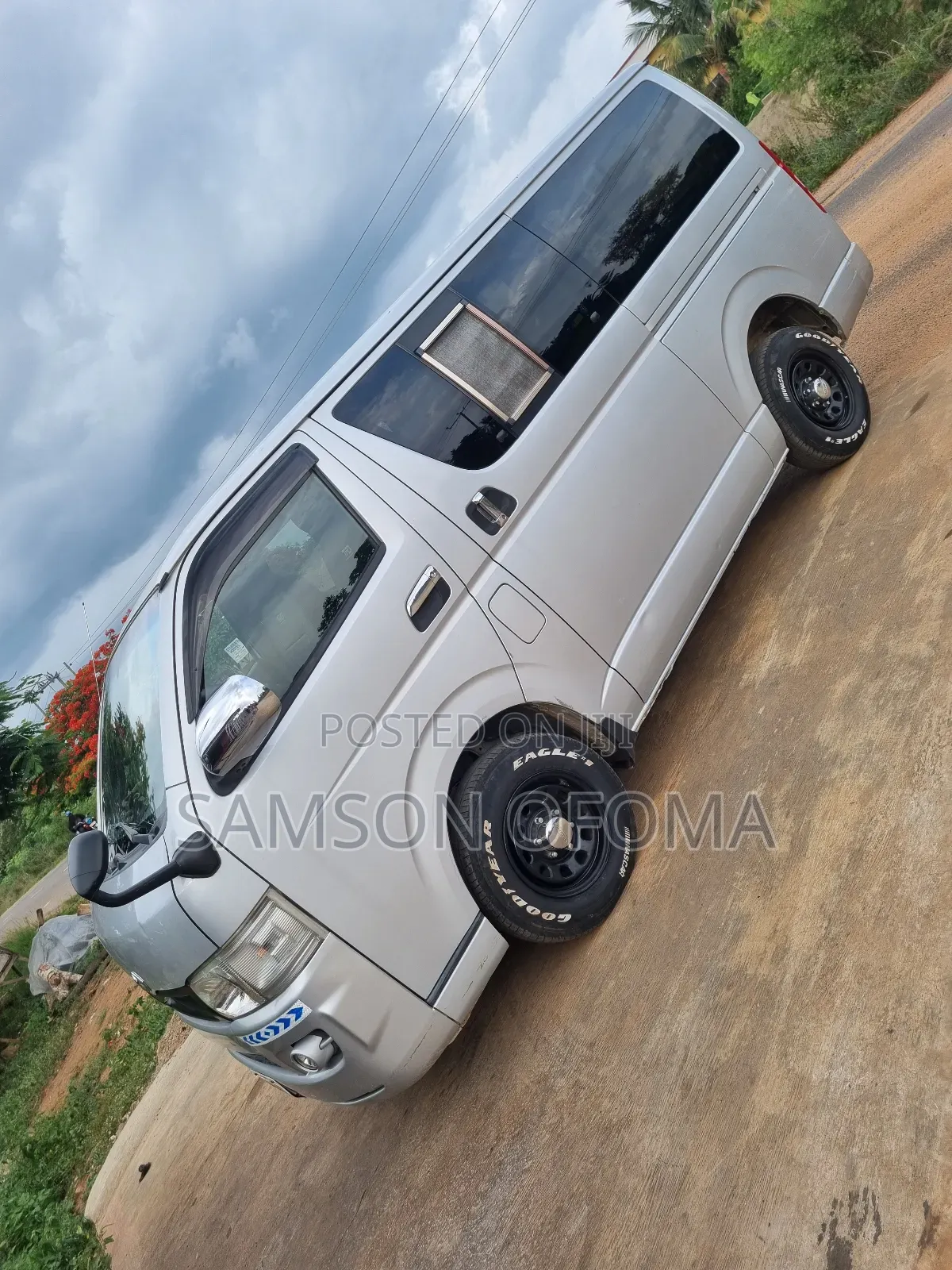Toyota HiAce 2005 Silver