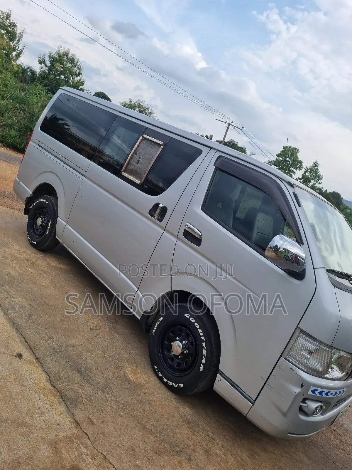 Toyota HiAce 2005 Silver