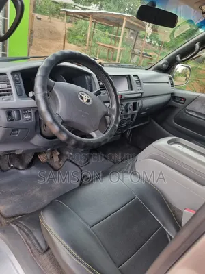 Toyota HiAce 2005 Silver