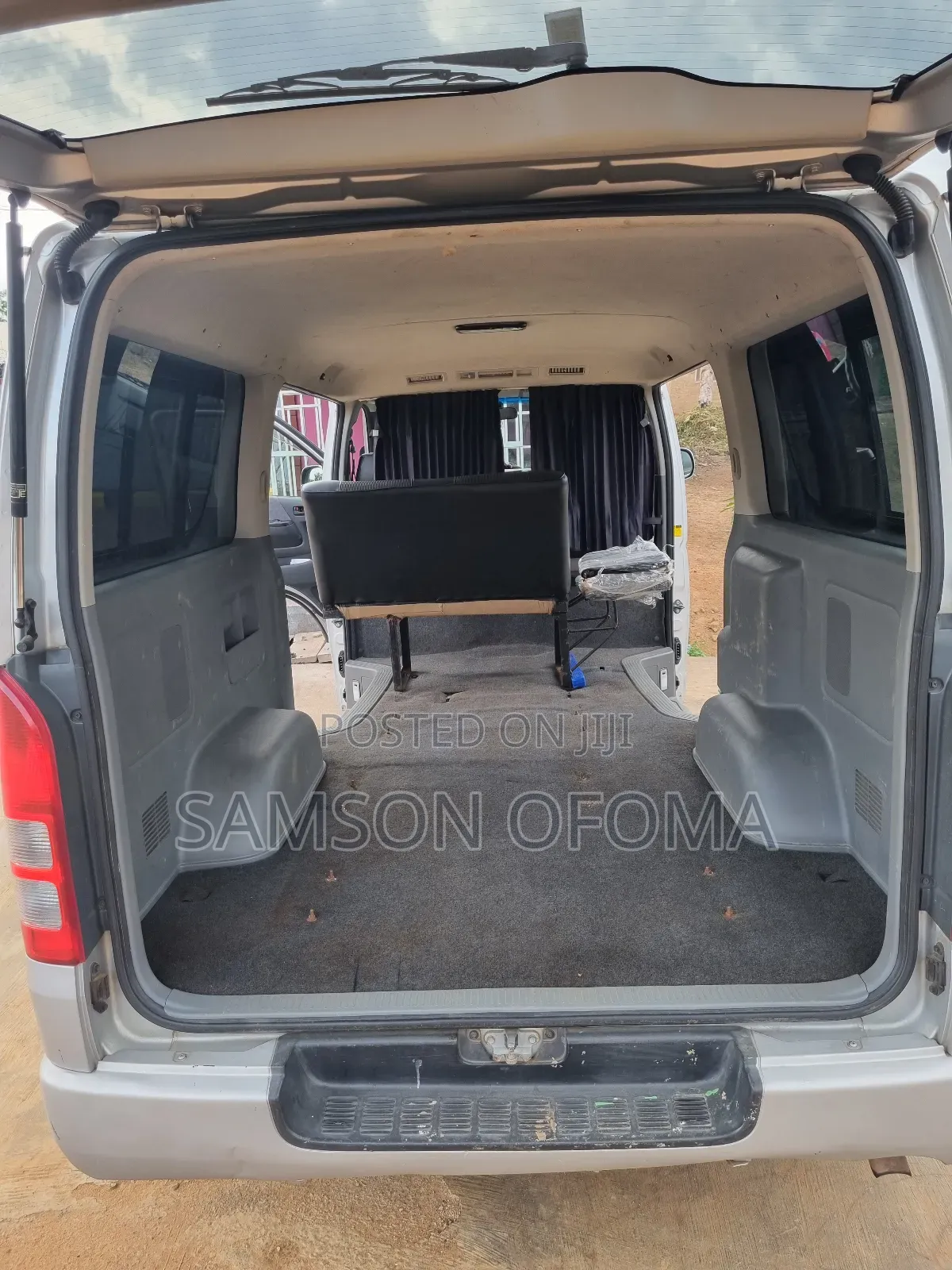 Toyota HiAce 2005 Silver