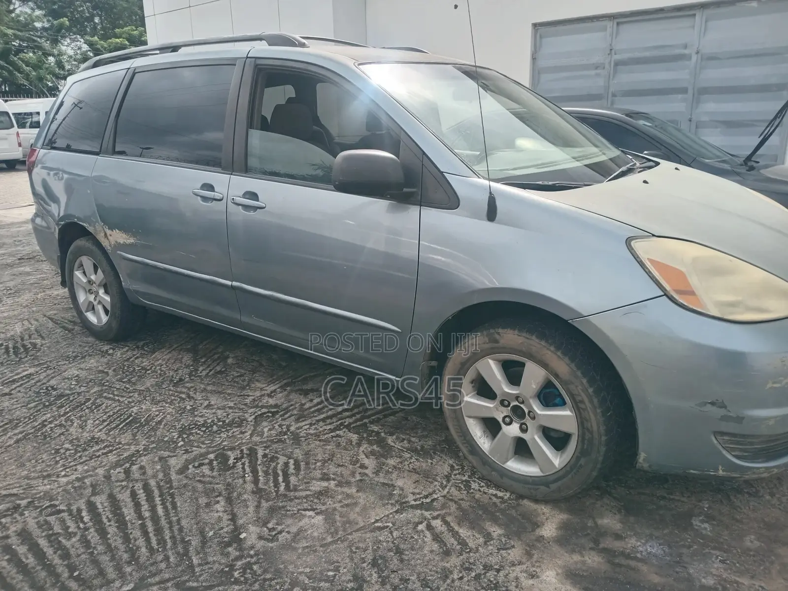 Toyota Sienna 2004 Blue