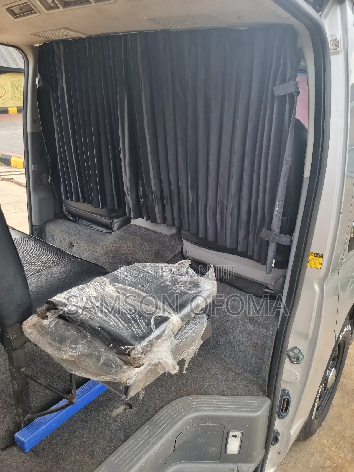 Toyota HiAce 2005 Silver