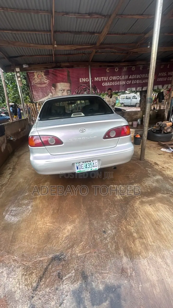 Toyota Corolla 2002 Silver