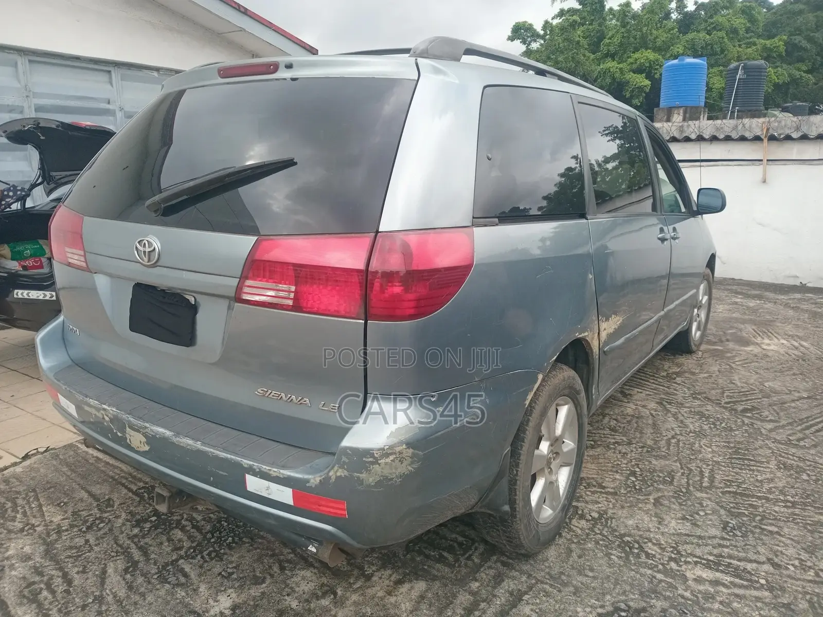 Toyota Sienna 2004 Blue