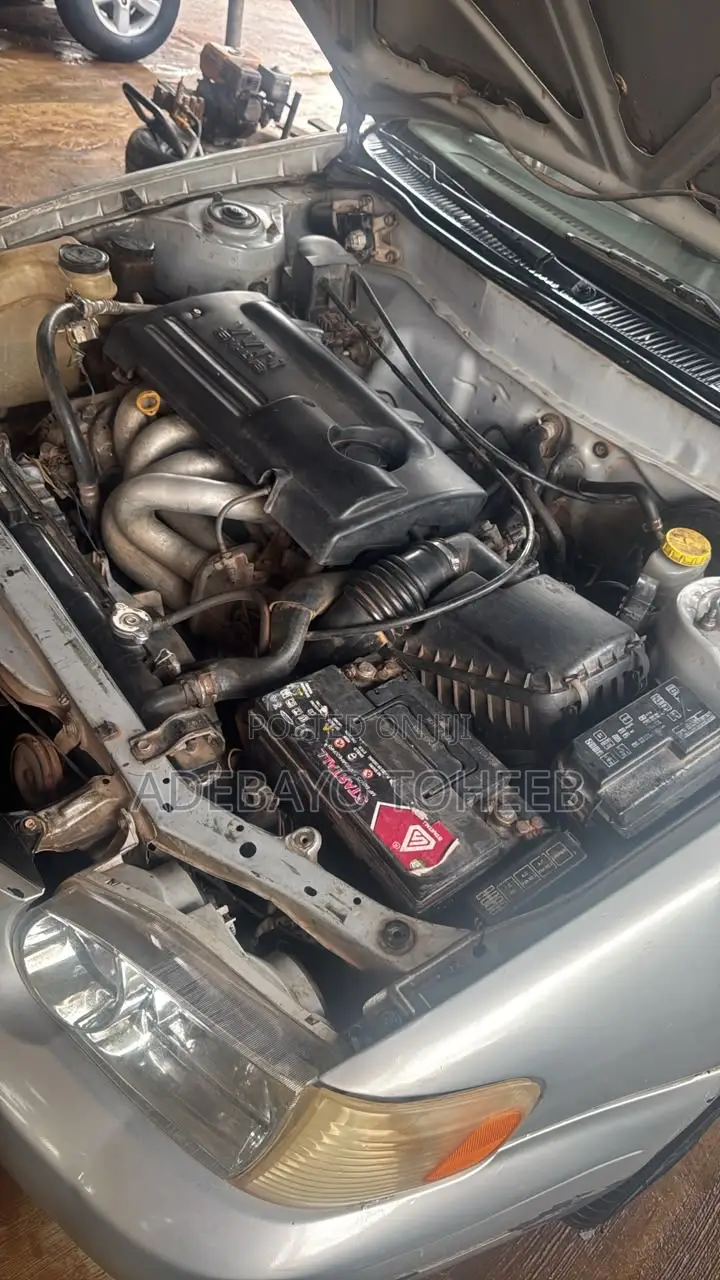 Toyota Corolla 2002 Silver