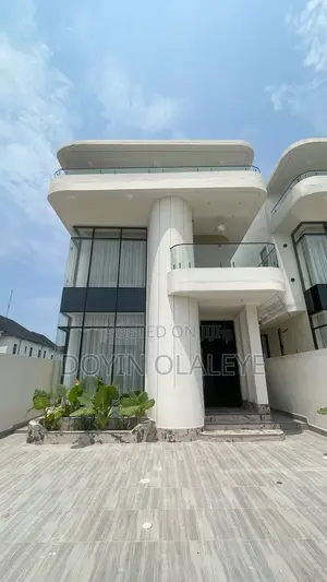 5bdrm Duplex in Ikota for sale