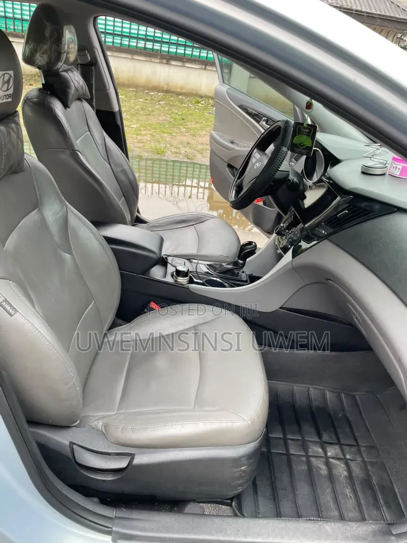 Hyundai Sonata 2011 Silver