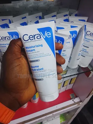 CeraVe Moisturizing Cream Tube