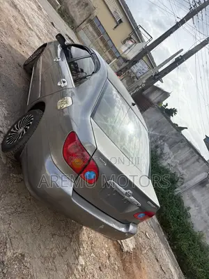 Toyota Corolla 2004 Gray