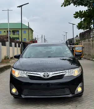 Toyota Camry XLE 4dr Sedan (2.5L 4cyl 6A) 2012 Black