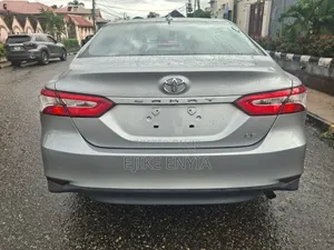 Toyota Camry 2020 Silver