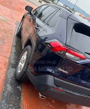 Toyota RAV4 2020 Blue