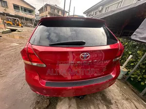 Toyota Venza V6 2010 Red