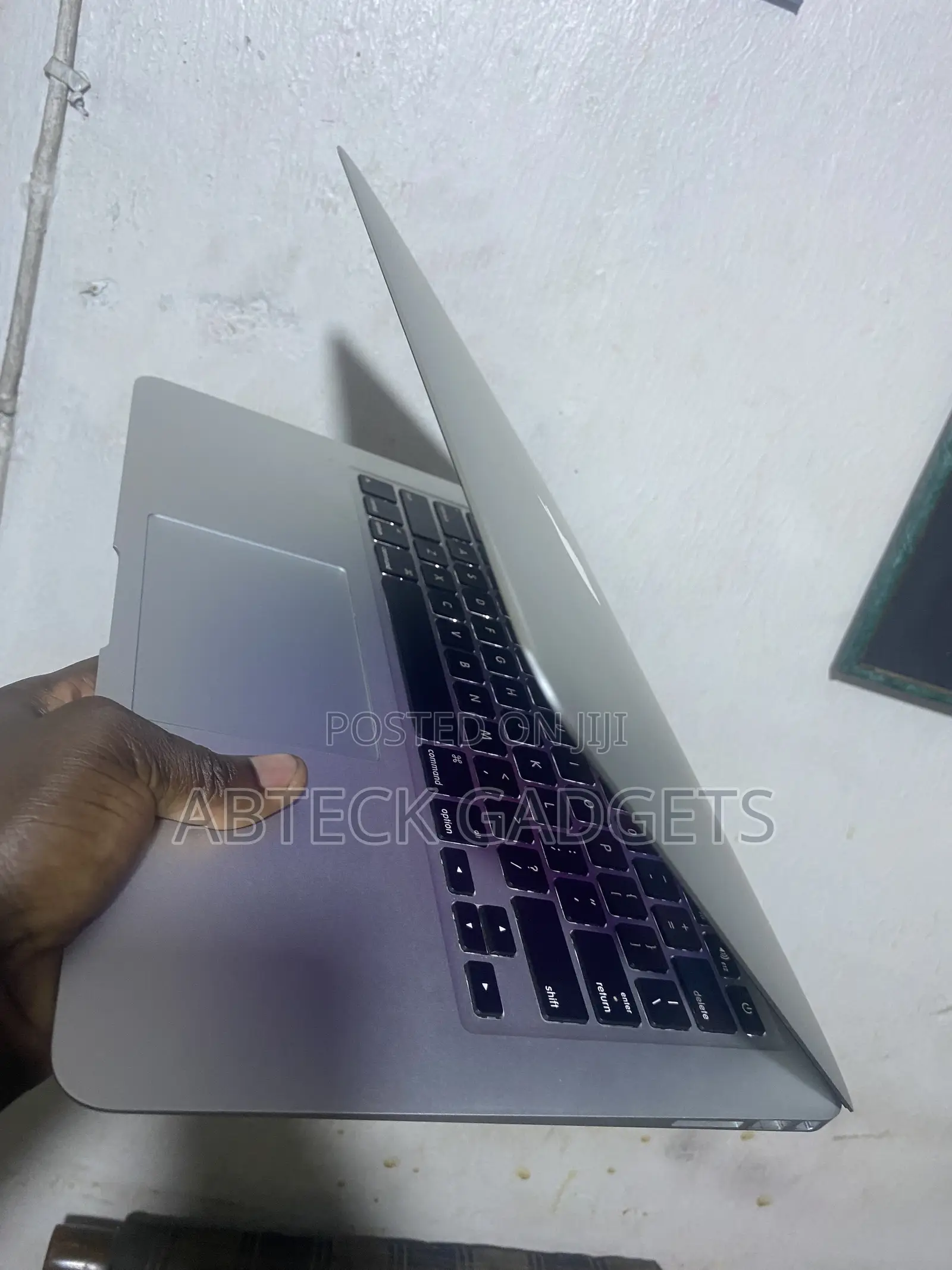 Laptop Apple MacBook Air 2017 8GB Intel Core i5 SSD 256GB
