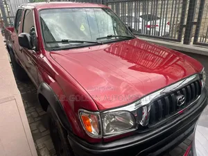 Toyota Tacoma 2000 Red