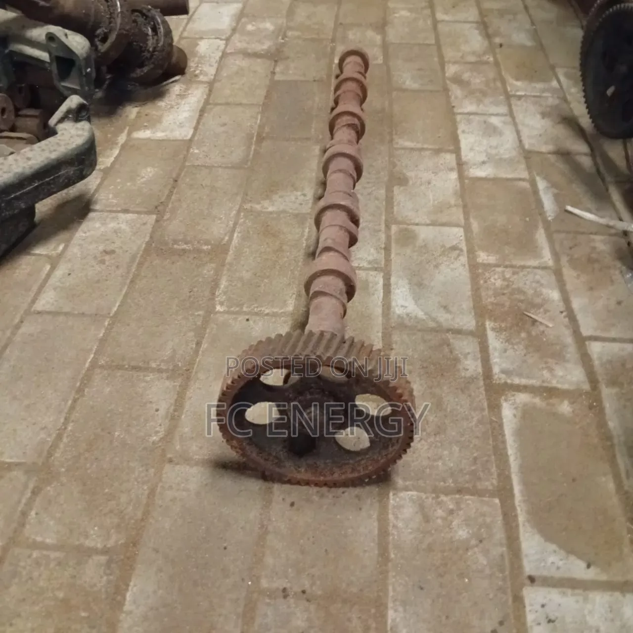 6105 Camshaft