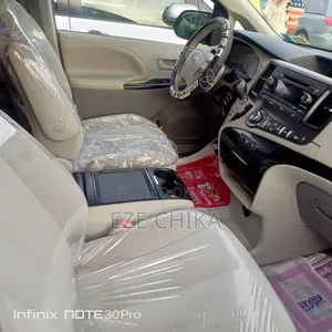 Toyota Sienna 2013 Black